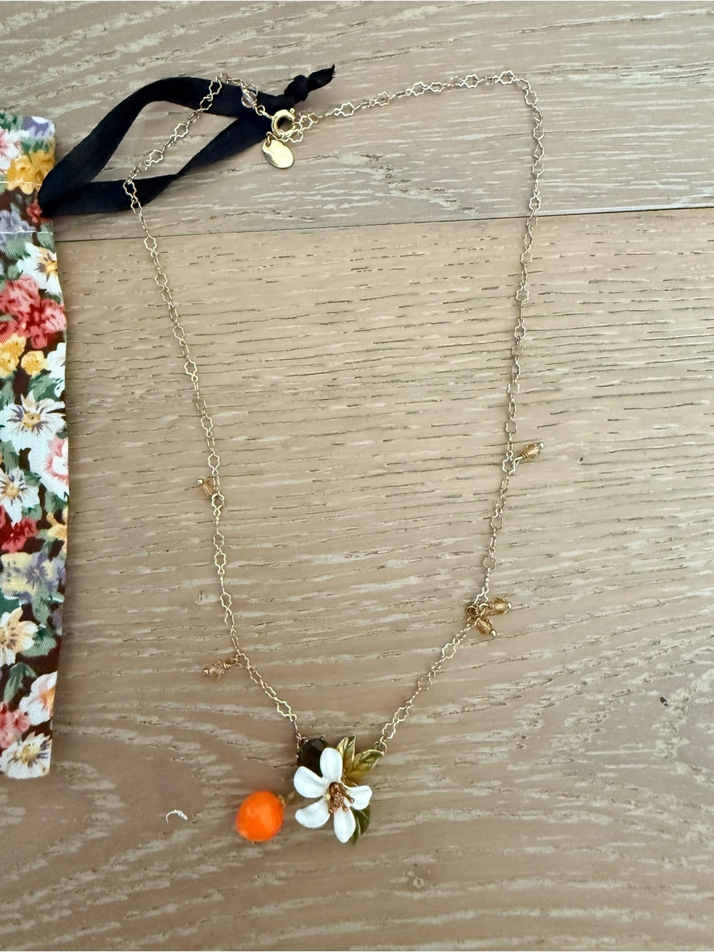 Les Nereides Garden In Provence Orange Short Necklace